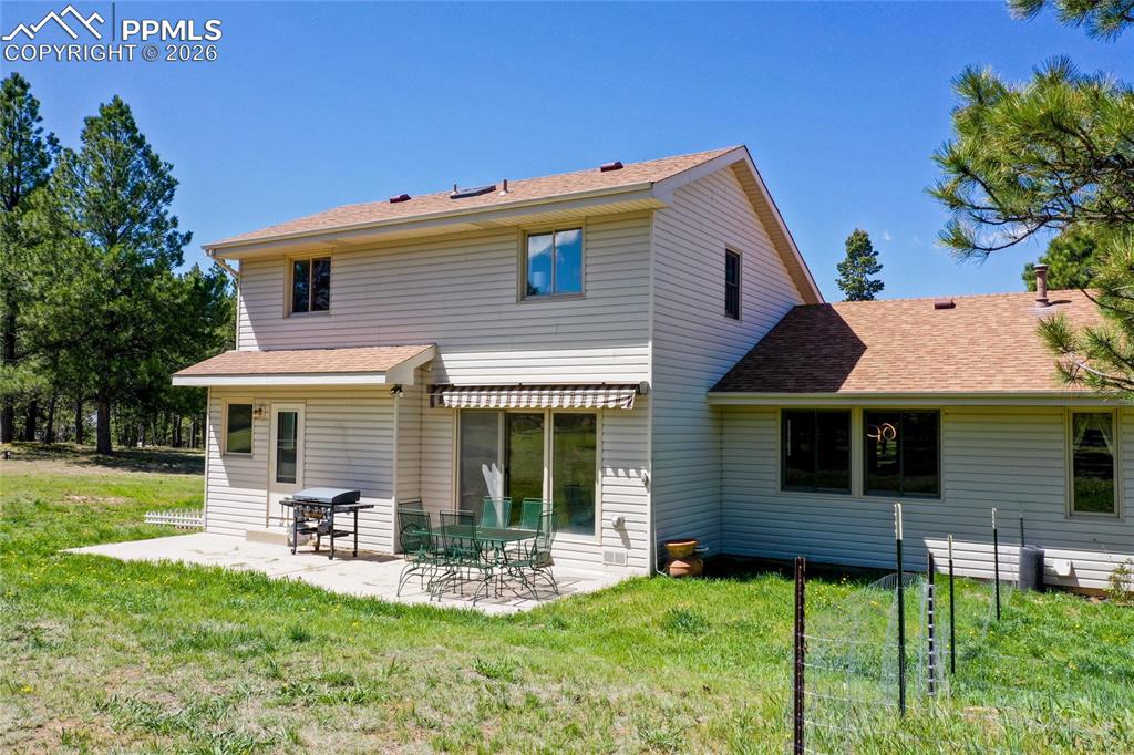 Image 47 of 50: Back of Structure