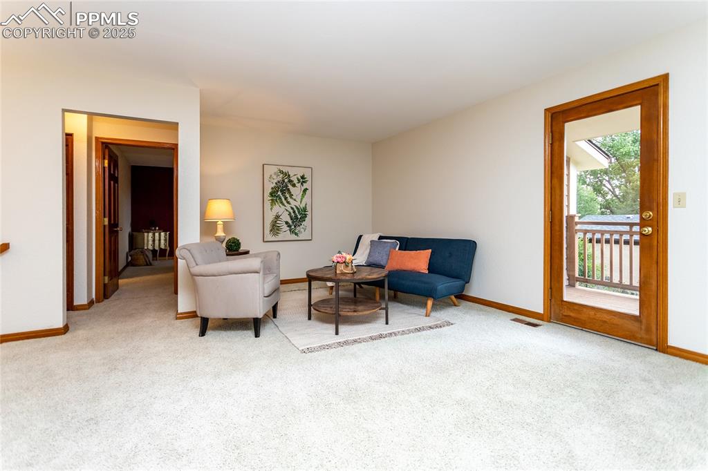 Image 6 of 24: Sitting Room