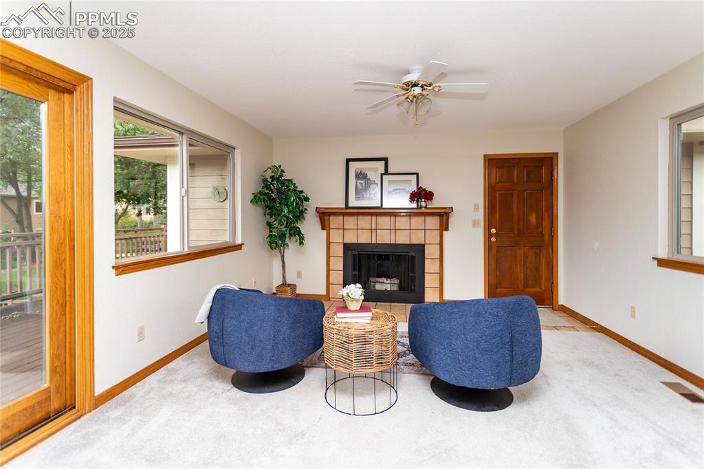 Image 8 of 24: Family Room