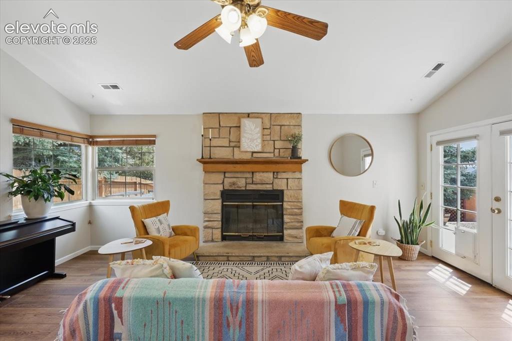 Image 11 of 39: Living Room
