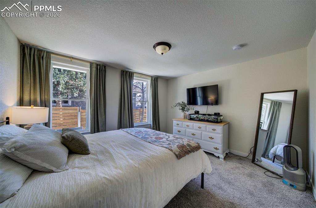 Image 23 of 47: Bedroom