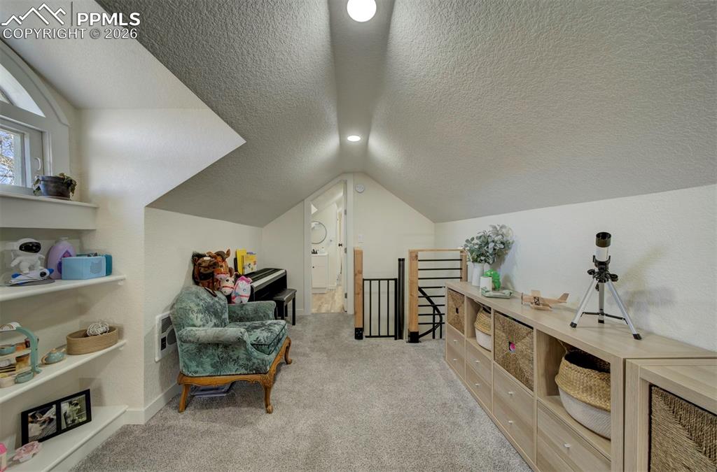 Image 29 of 47: Sitting Room