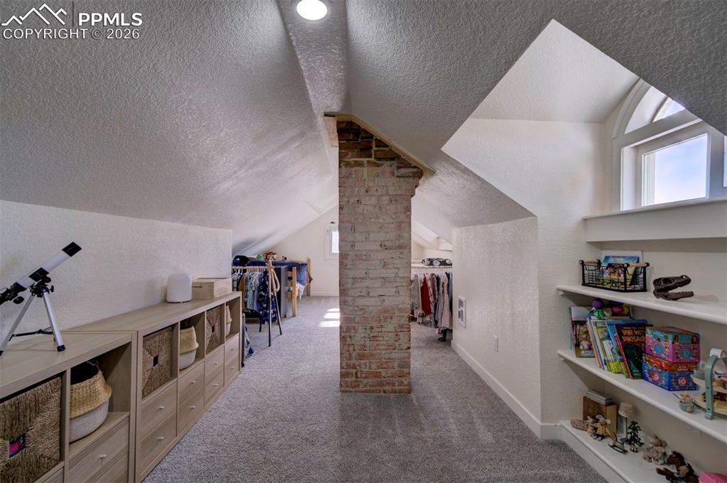 Image 30 of 47: Bonus Room