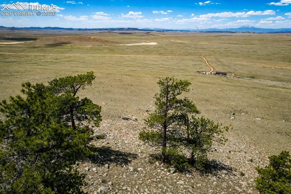 Image 5 of 32: Off-Grid