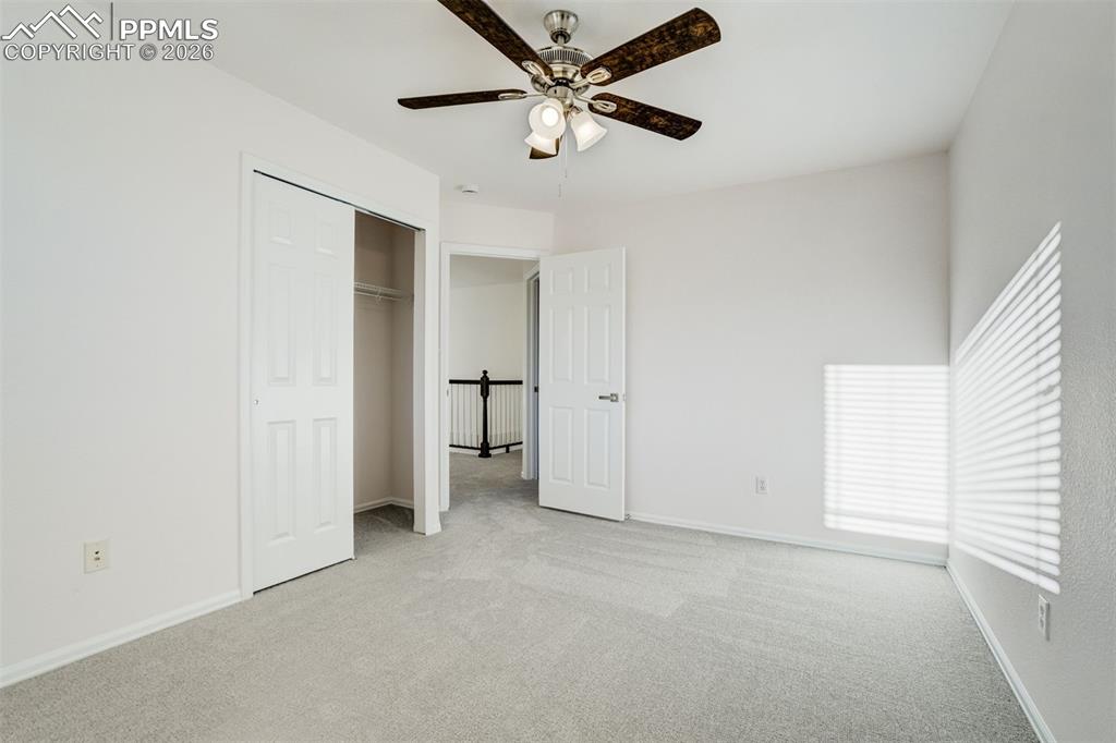 Image 32 of 50: Bedroom