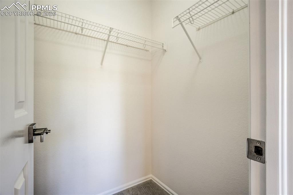 Image 37 of 50: Closet