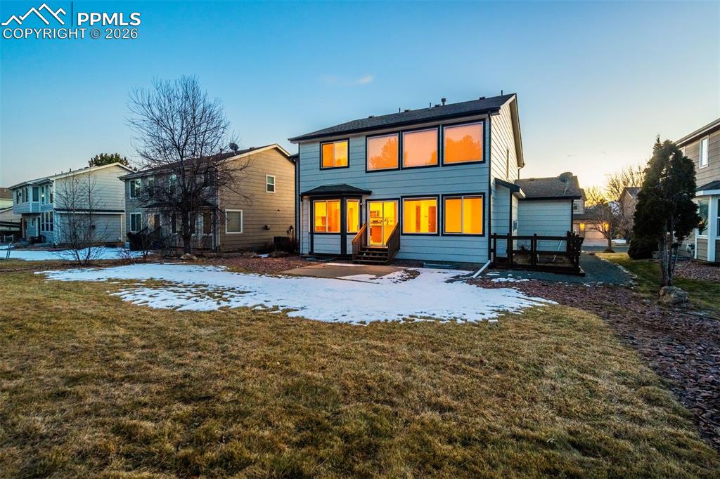 Image 7 of 50: Back of Structure