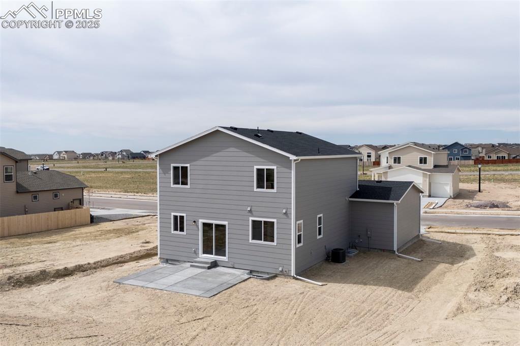 Image 23 of 23: Back of Structure