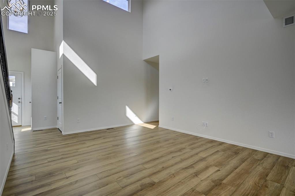 Image 9 of 17: Living Room