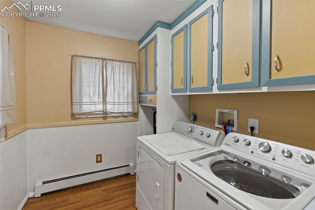 Image 10 of 50: Laundry
