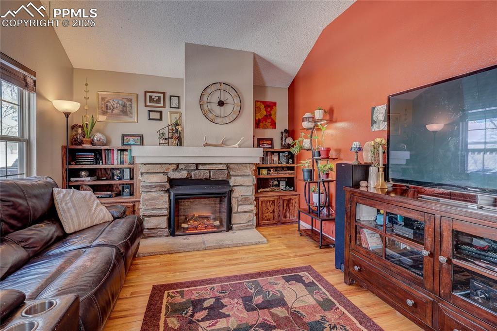 Image 8 of 20: Living Room