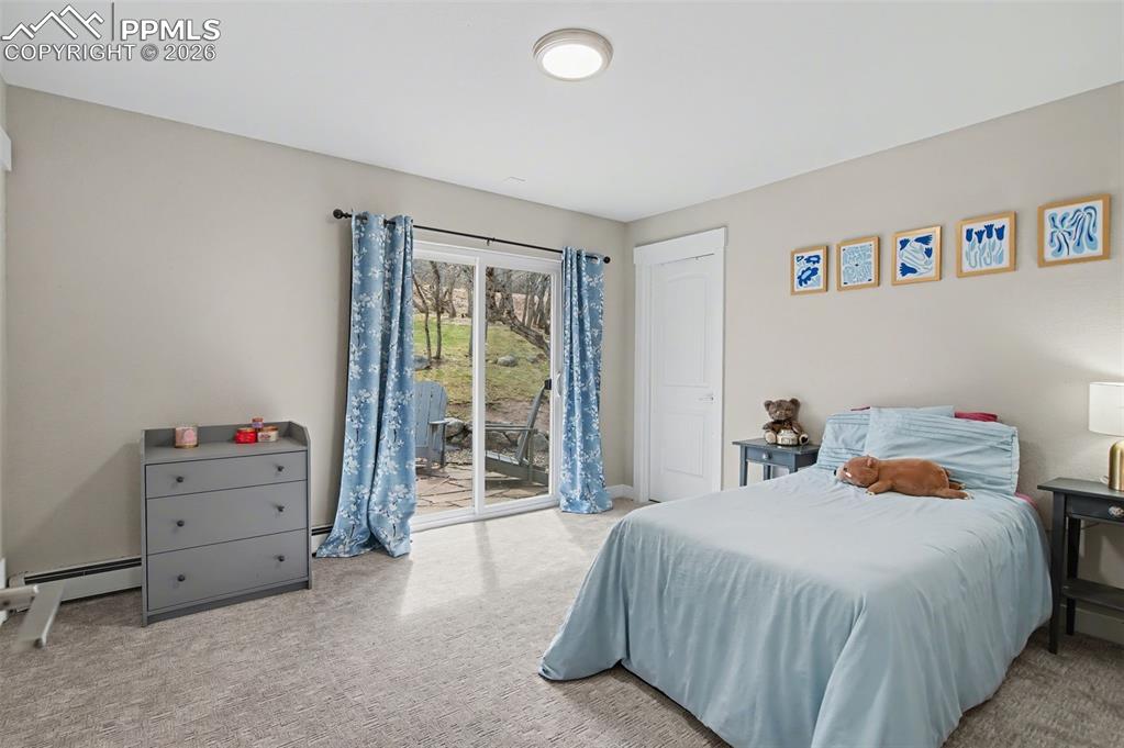 Image 38 of 50: Bedroom