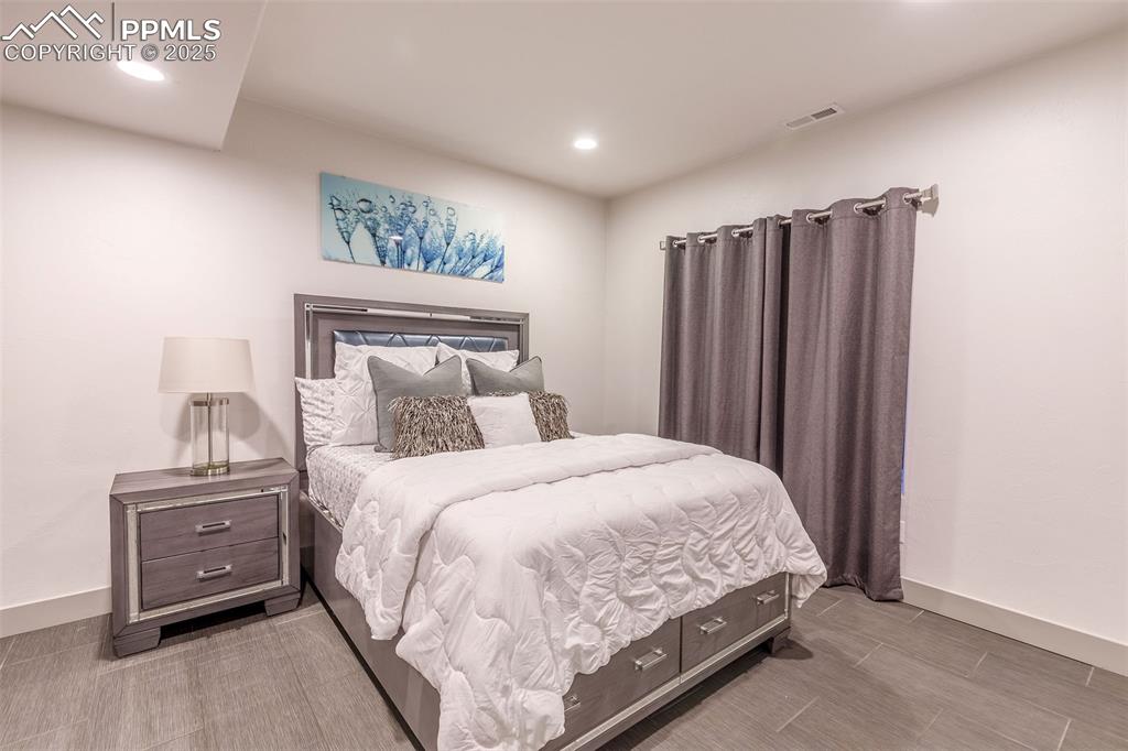 Image 25 of 49: Bedroom