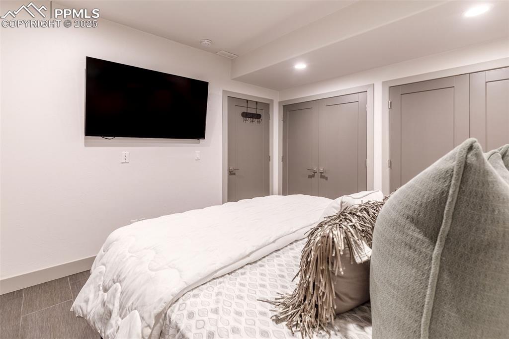 Image 27 of 49: Bedroom