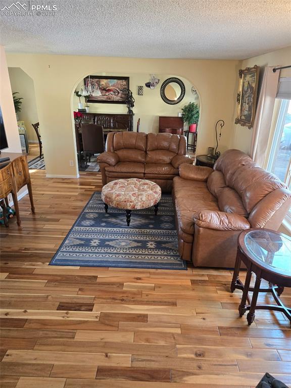 Image 2 of 15: Dinning room photo one