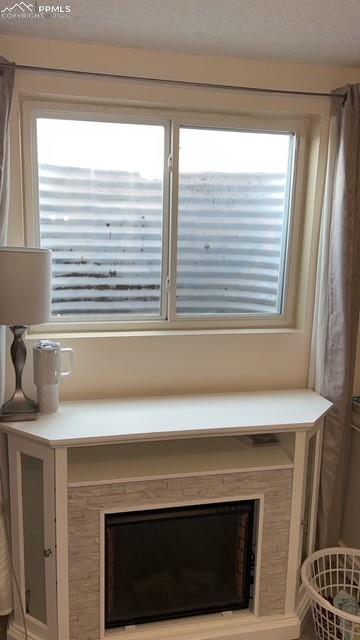 Image 24 of 33: Downstairs bedroom