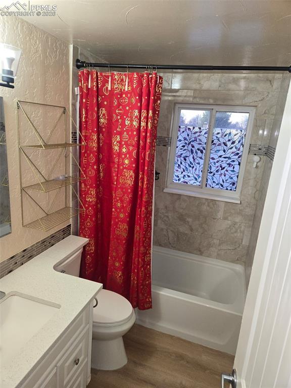 Image 6 of 15: Downstairs bathroom