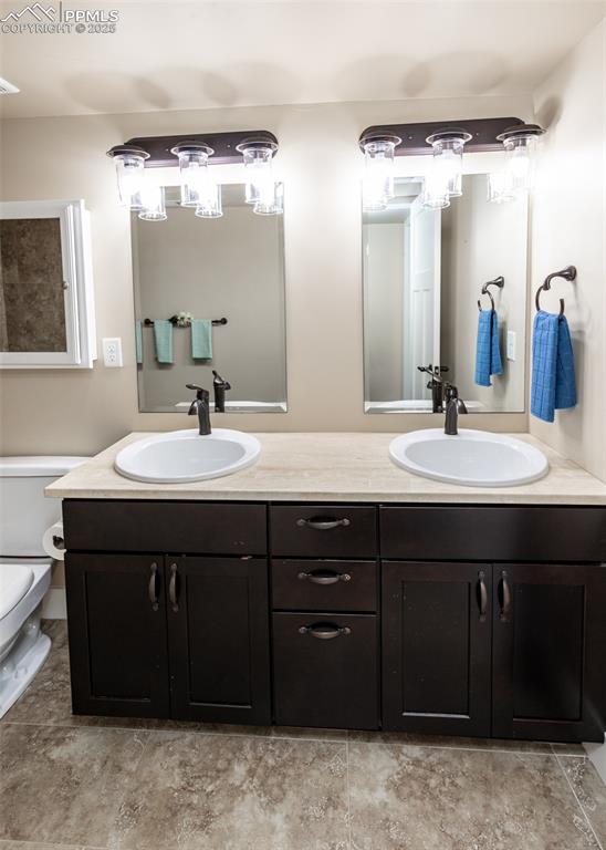 Image 30 of 40: Basement Bathroom