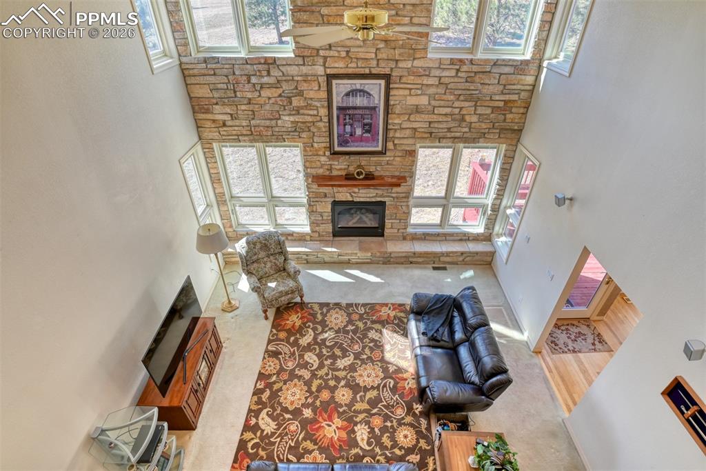 Image 37 of 47: Living Room