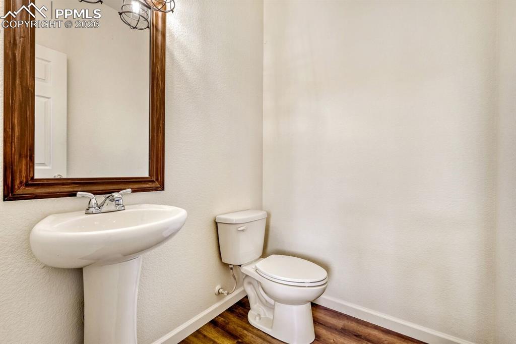 Image 11 of 35: Bathroom