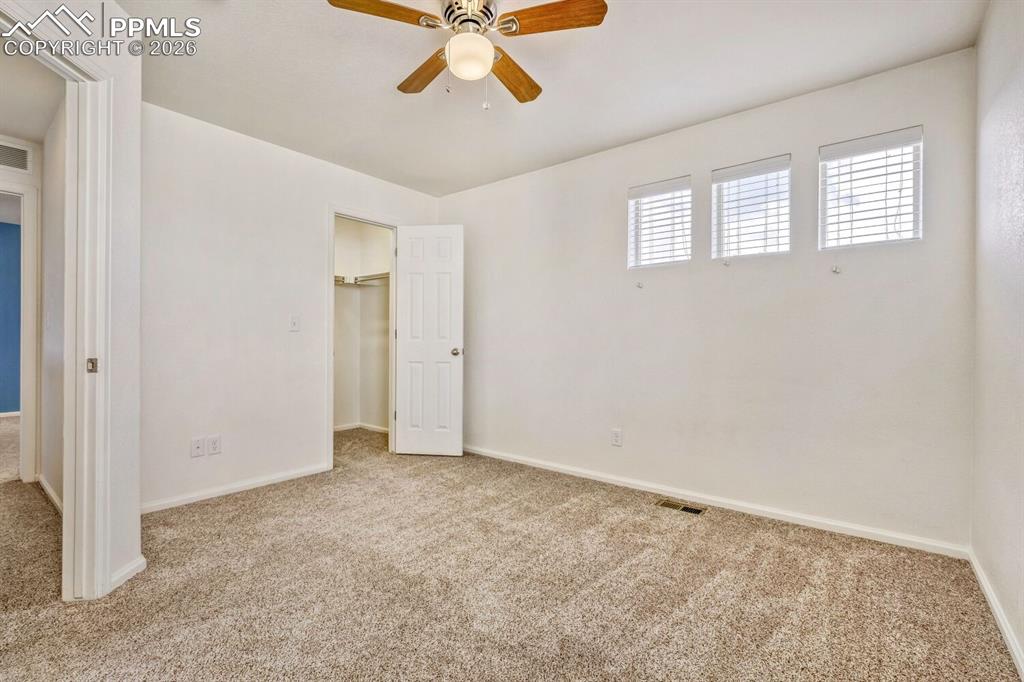 Image 19 of 35: Bedroom