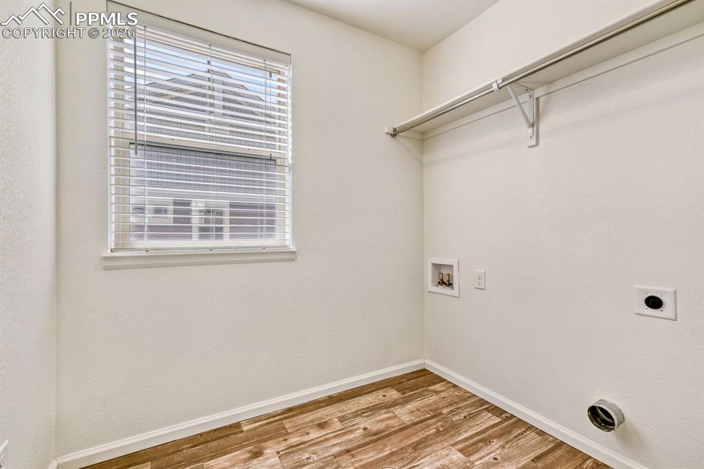 Image 20 of 35: Laundry