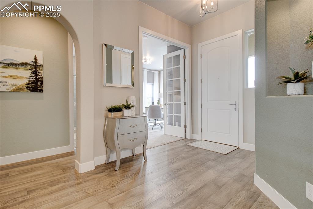 Image 3 of 28: Entry