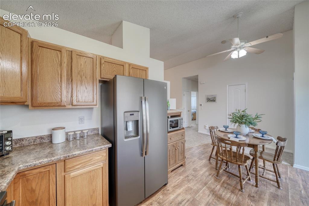 Image 14 of 36: Kitchen