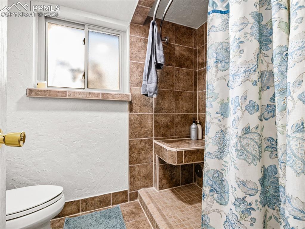 Image 17 of 34: Lower level 