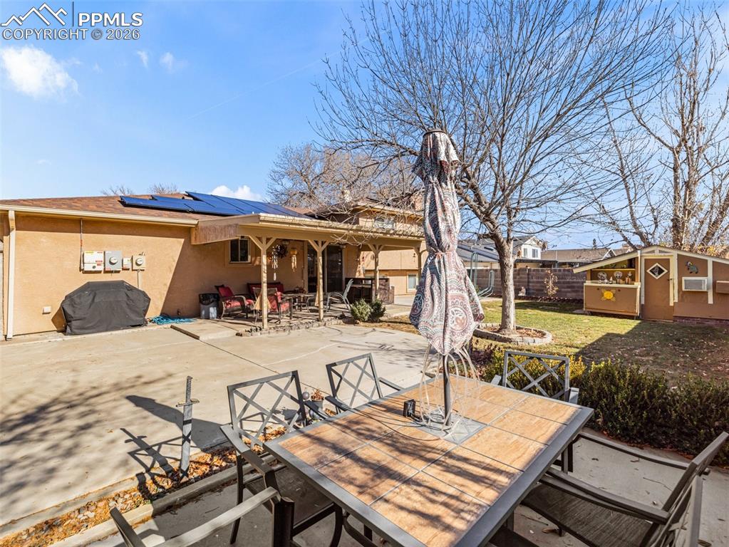 Image 29 of 34: Back of Structure