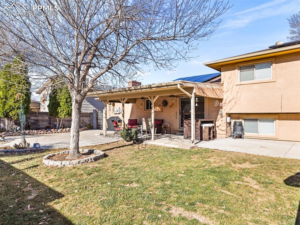 Image 3 of 34: Back of Structure