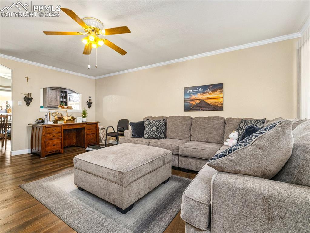 Image 5 of 34: Living Room