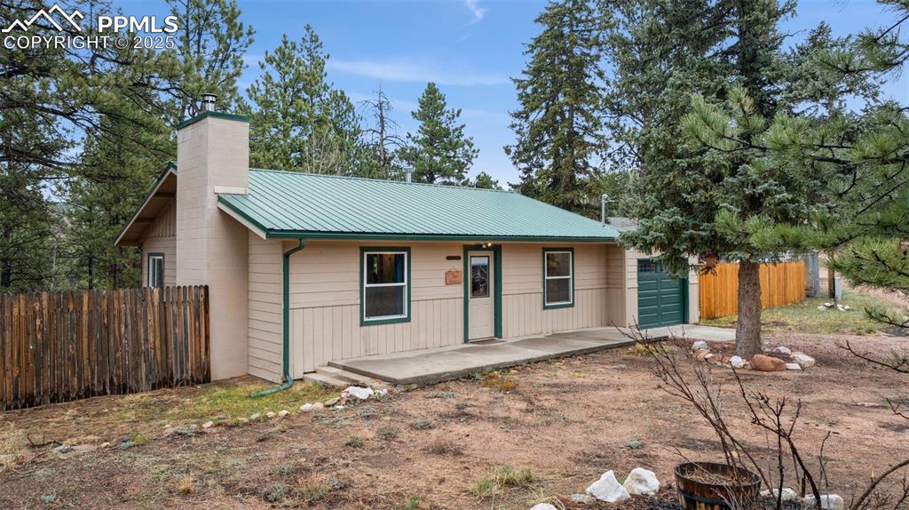 Image 16 of 20: Front of Structure