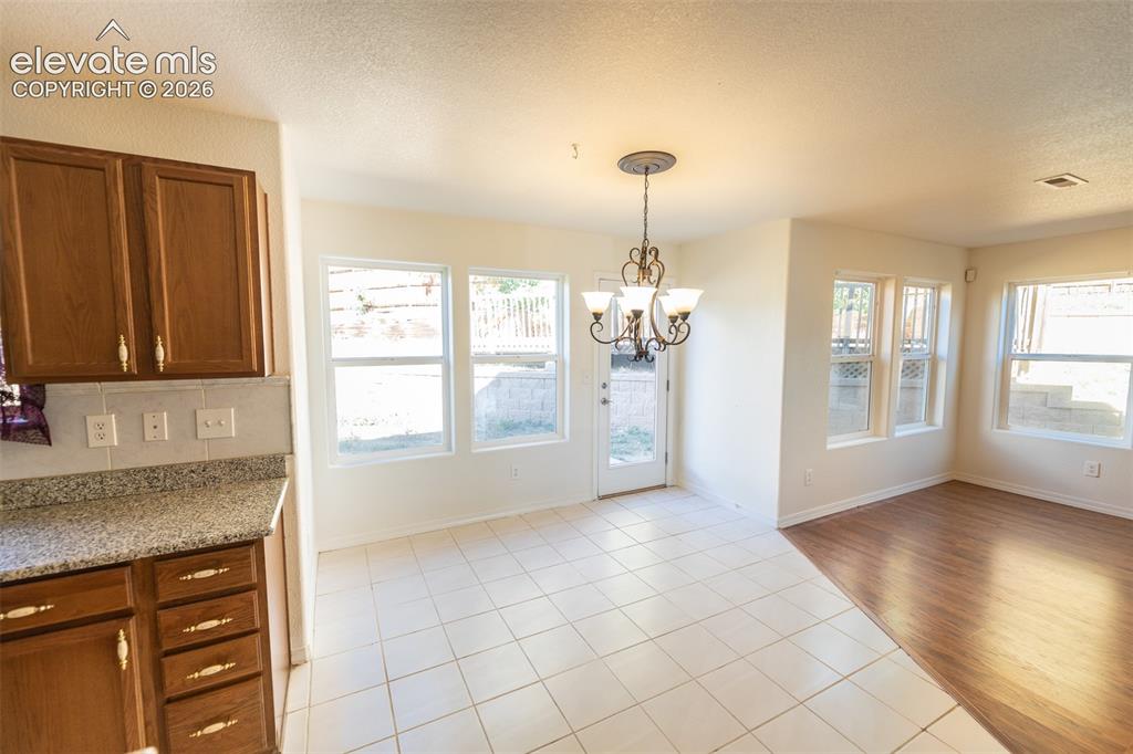 Image 12 of 48: Dining Area