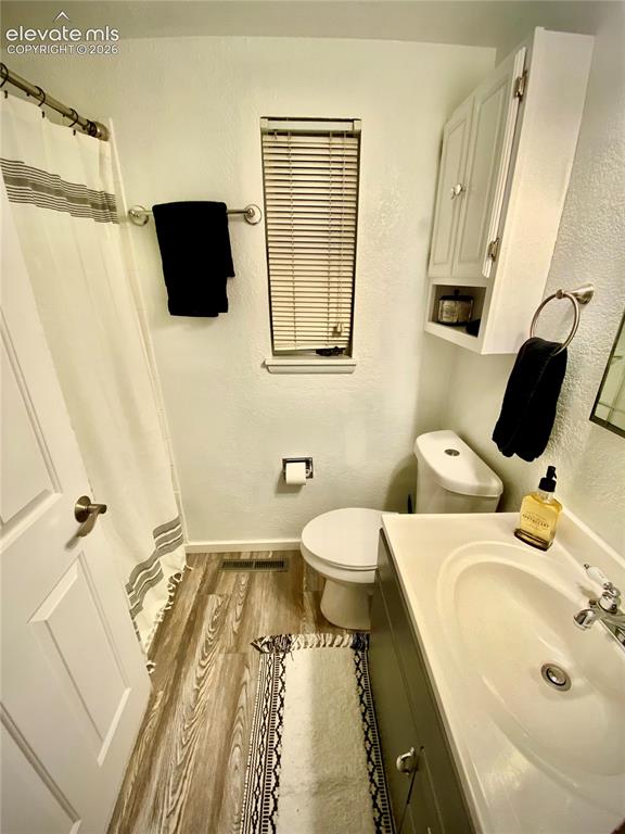 Image 10 of 30: Full Bath, main floor.