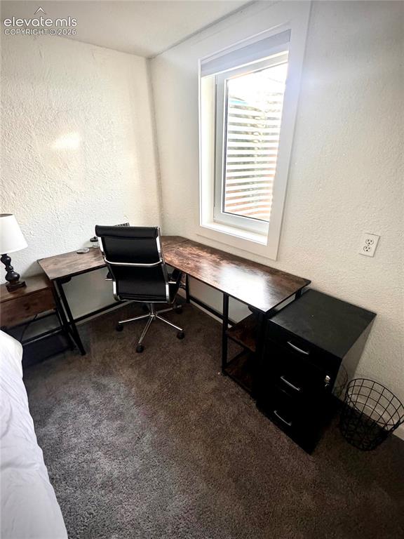 Image 15 of 30: Office area in 12