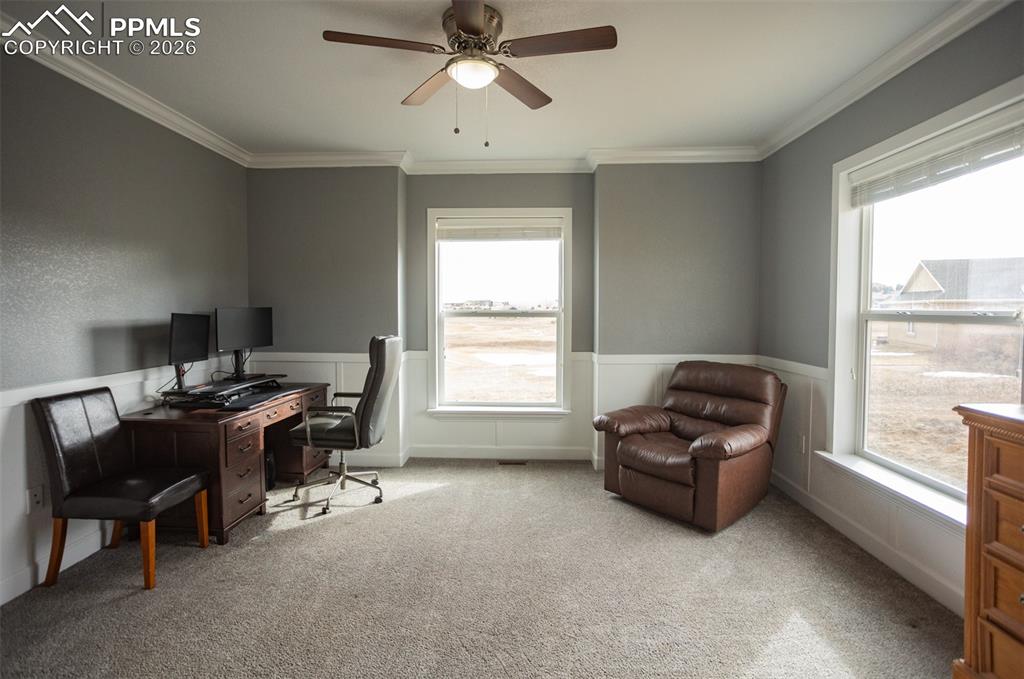 Image 22 of 50: Could be used as an office