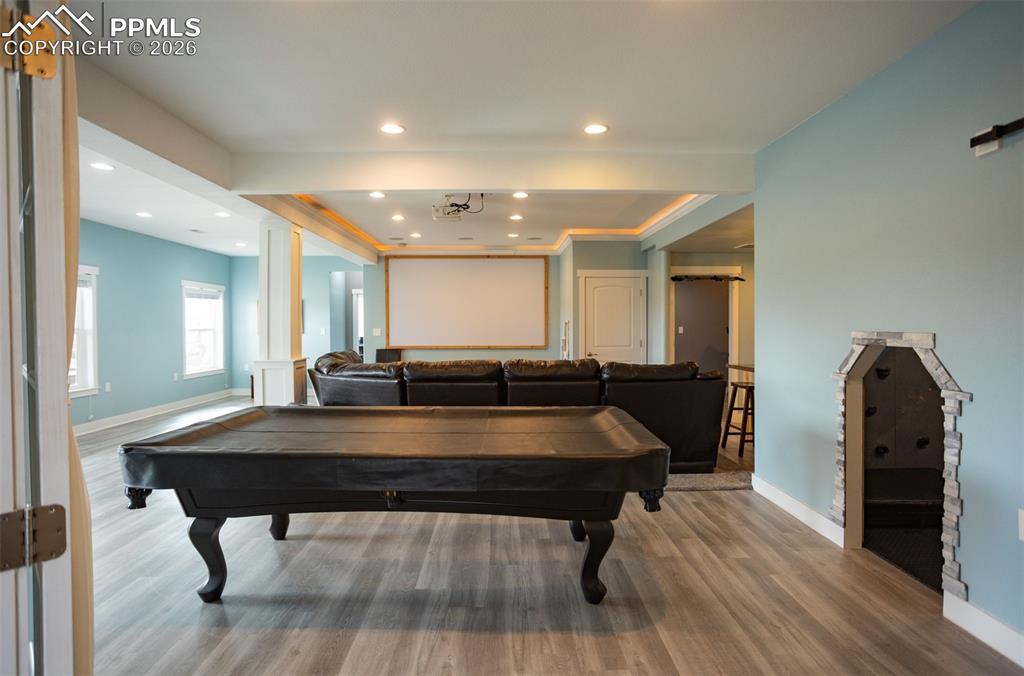 Image 31 of 50: Living Room