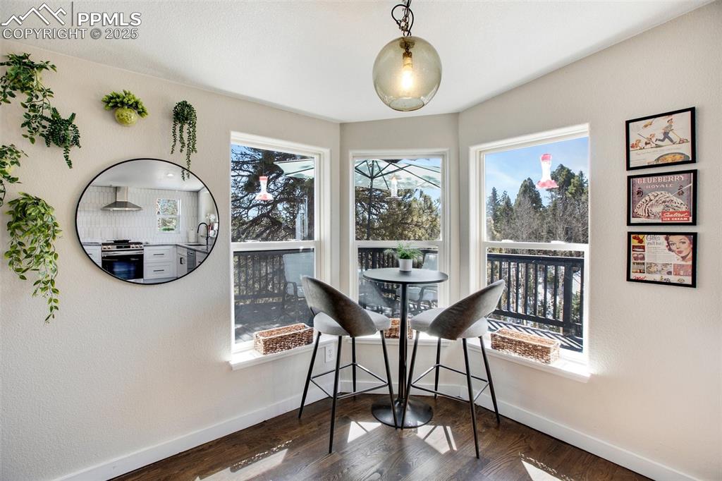Image 11 of 50: Small dining nook in kitchen