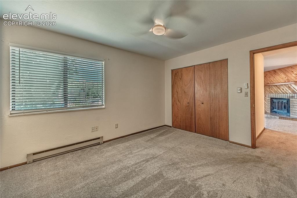 Image 9 of 29: Bedroom