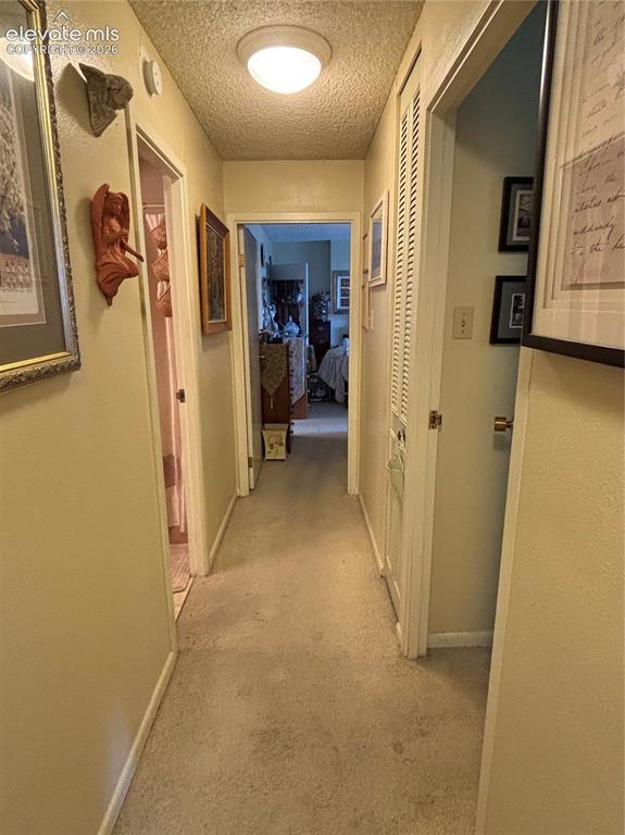Image 7 of 15: Hallway