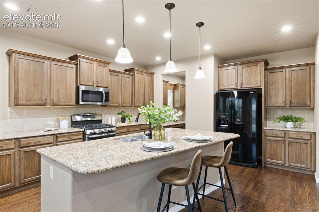 Image 11 of 43: Kitchen
