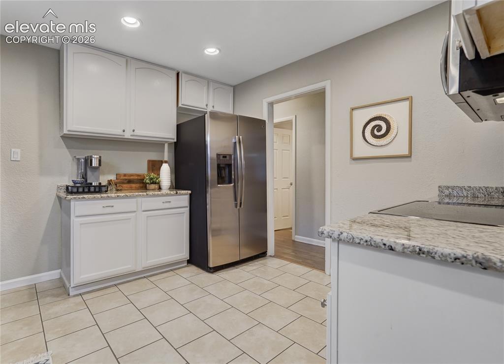 Image 11 of 49: Kitchen