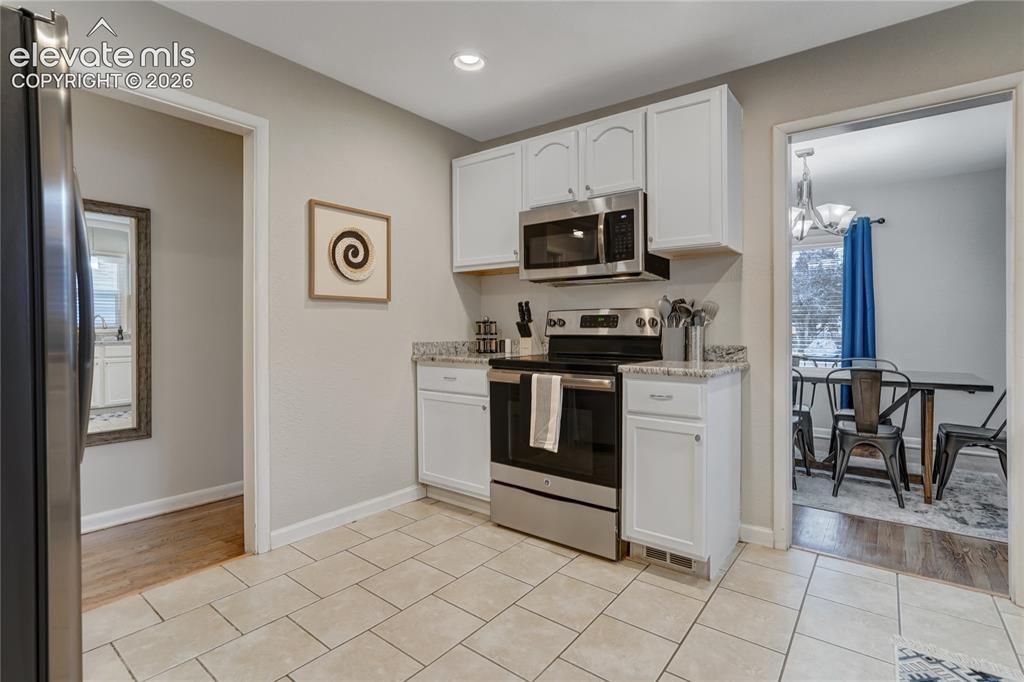 Image 12 of 49: Kitchen