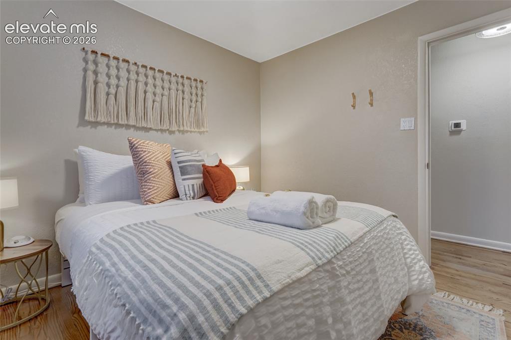 Image 14 of 49: Bedroom