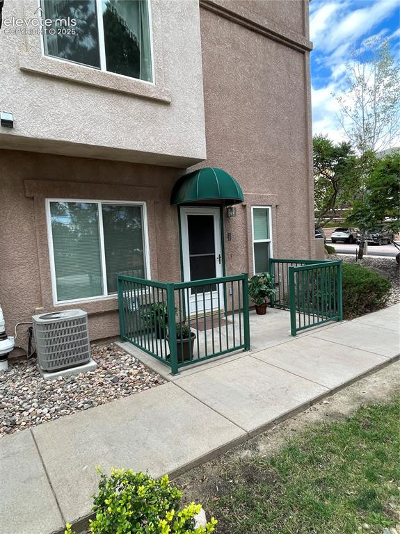 Image 42 of 45: Fenced Front Patio