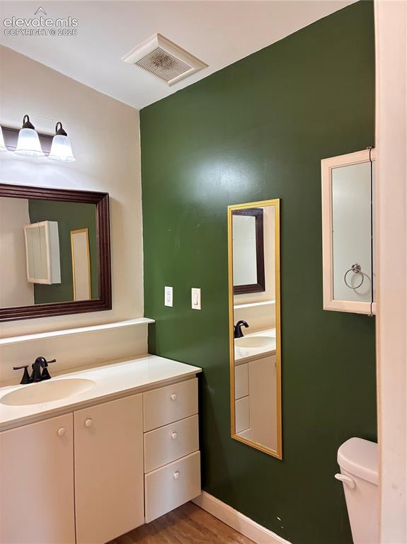Image 10 of 25: Washer & Dryer in the Primary Bath too!