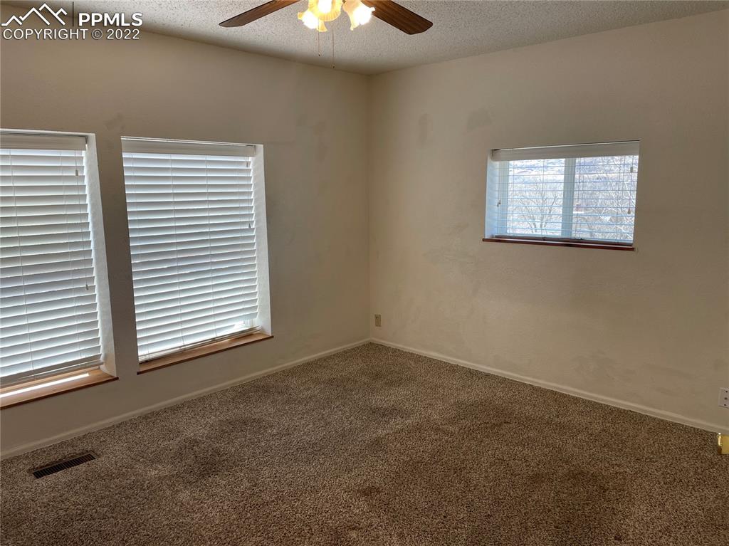 Listing 1252439, Image 13 of 35