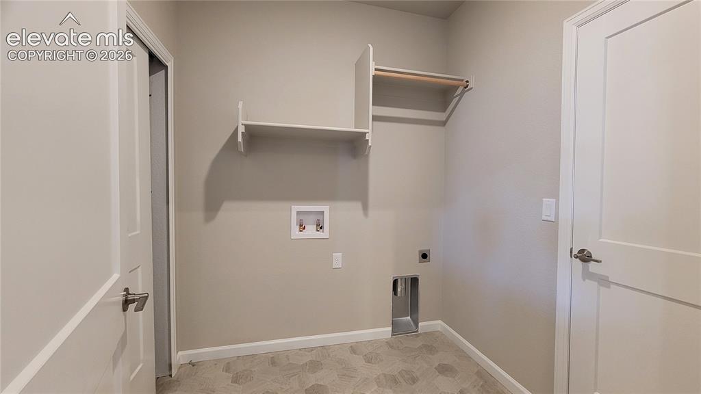 Image 30 of 42: Laundry Room! 
