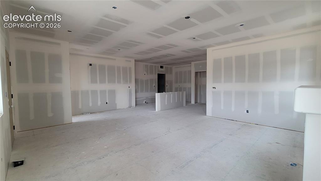 Image 5 of 23: Living Room